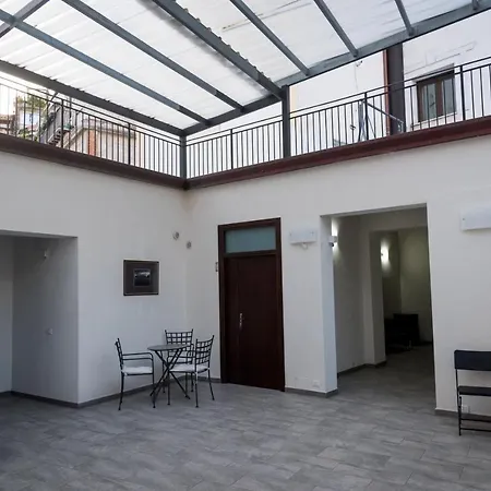 Loggia Del Gattopardo Bed & Breakfast 2*