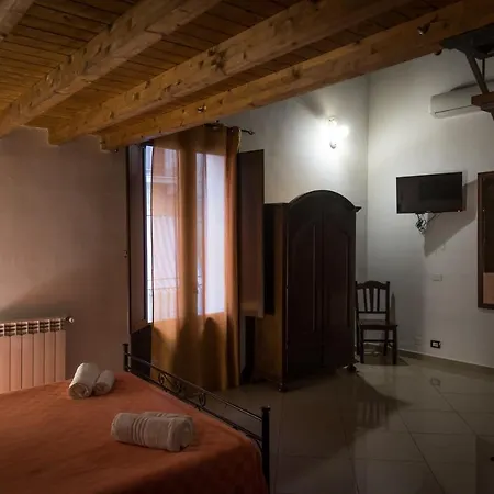 Loggia Del Gattopardo Bed & Breakfast 2*