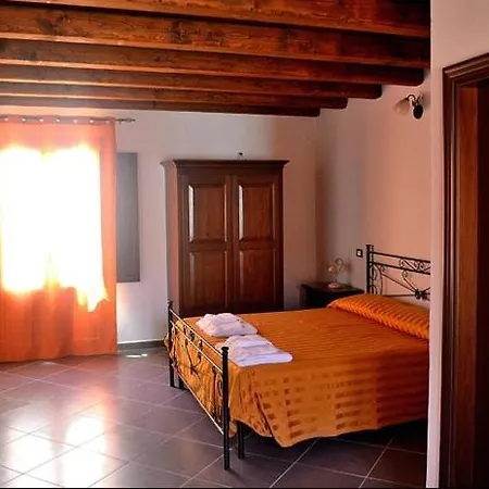 Loggia Del Gattopardo Bed & Breakfast 2*